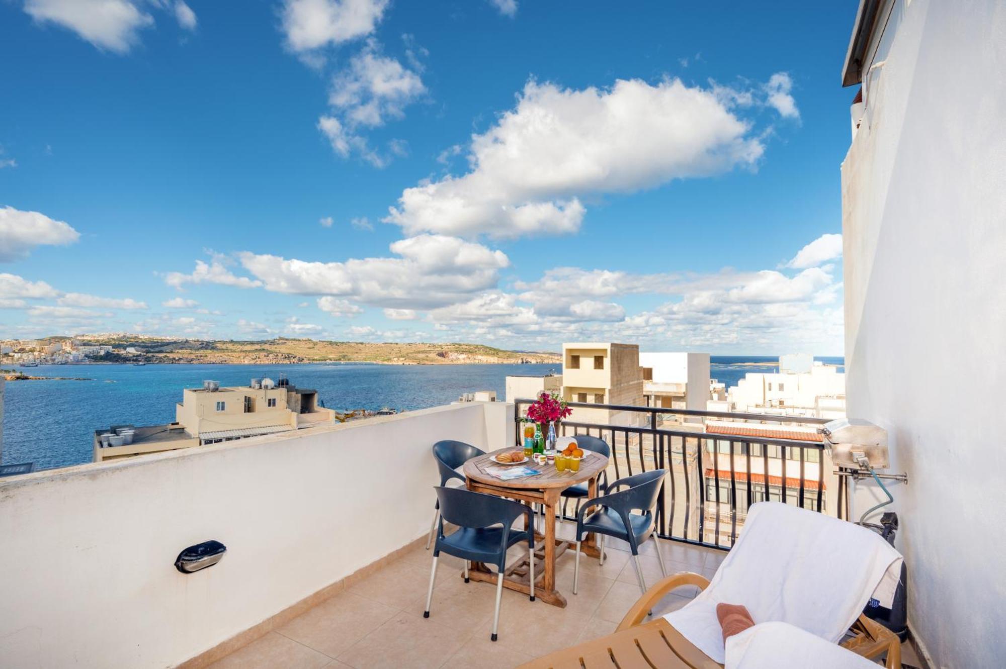 Seashells 2 Bedroom Apartment With Sunny Terrace With Stunning Sea Views - By Getawaysmalta St. Paul's Bay Bagian luar foto