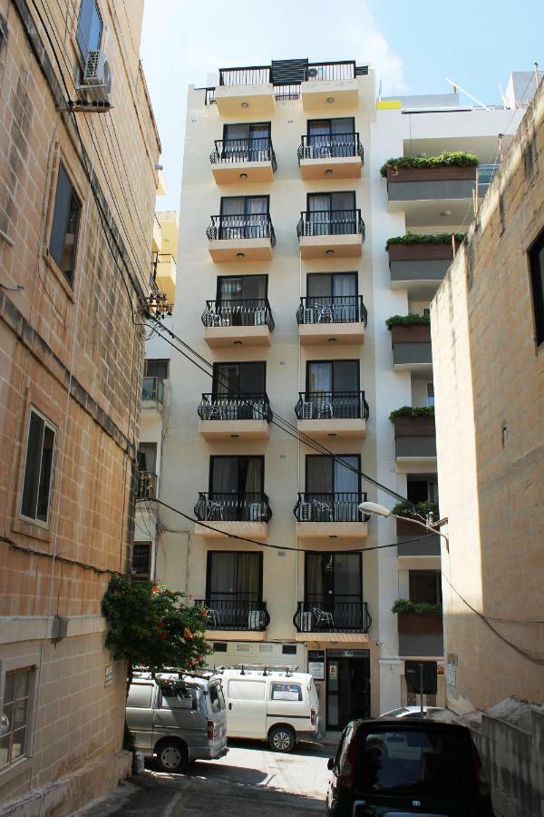Seashells 2 Bedroom Apartment With Sunny Terrace With Stunning Sea Views - By Getawaysmalta St. Paul's Bay Bagian luar foto